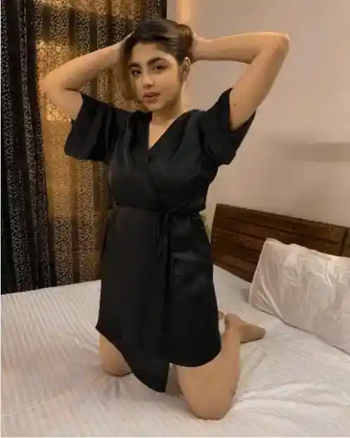 Hyderabad Call Girl Roshni